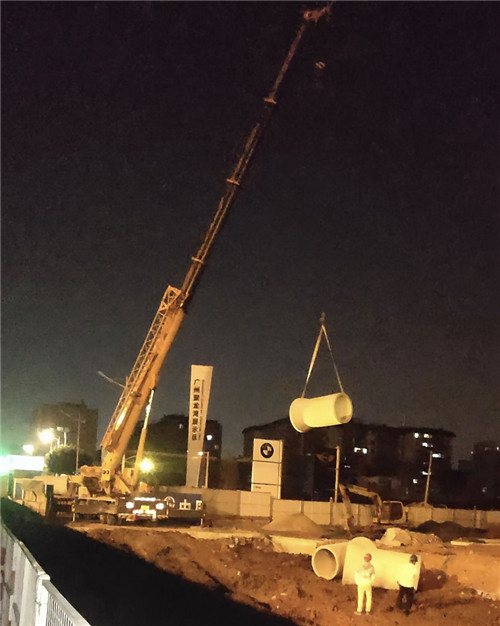 长汀县“弯臂矫正”—— 吊车的 “形变补偿” 技术